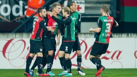 我们在训练 我们在训练