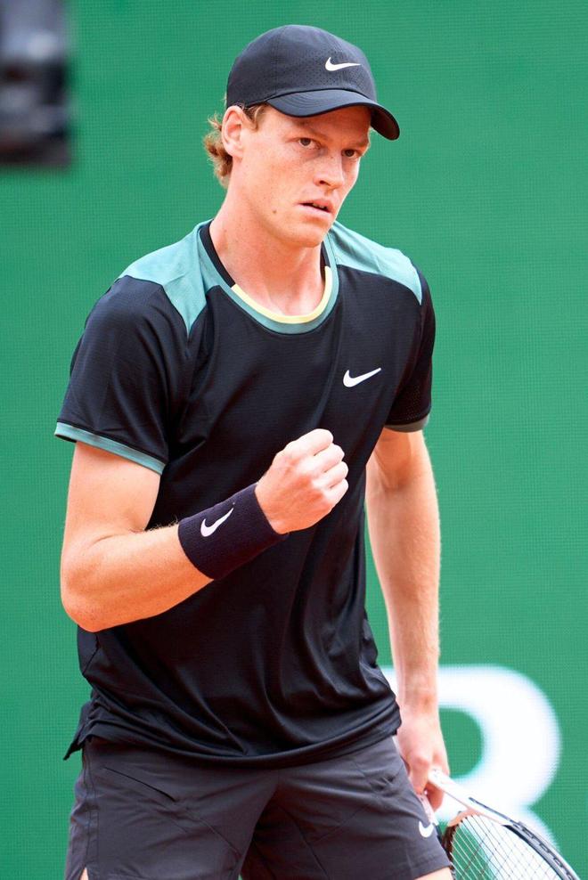 添了浓墨重 添了浓墨重