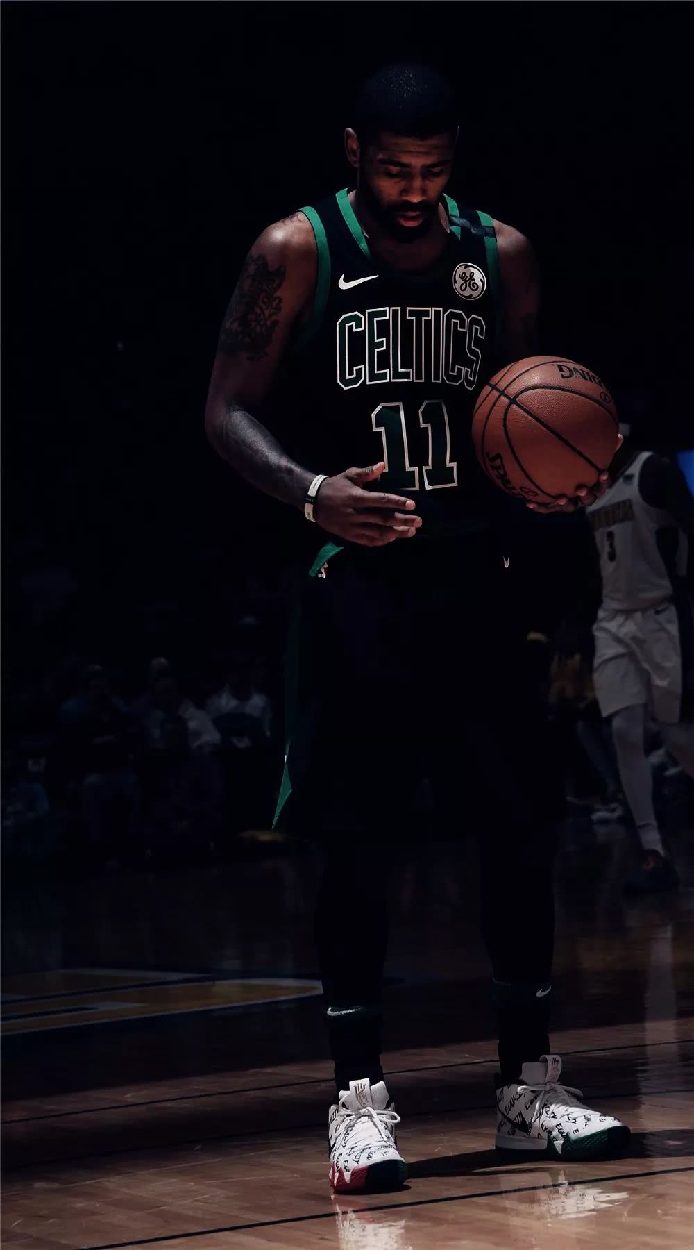 还是在伊朗 还是在伊朗